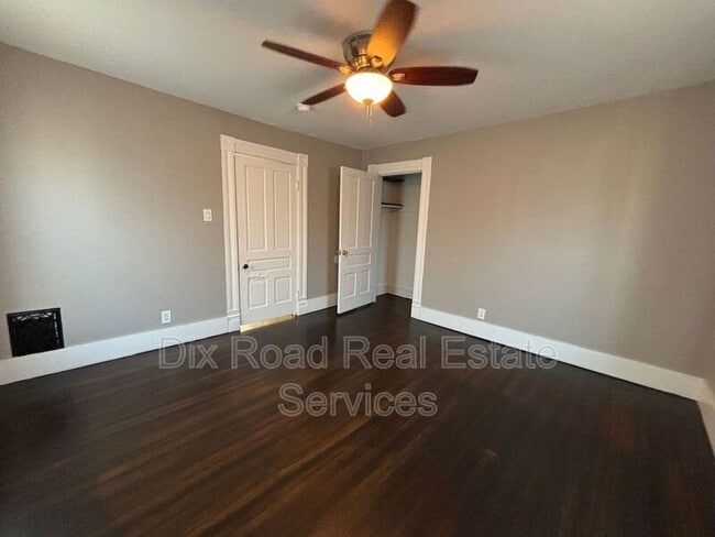 Building Photo - 304 Stanley St