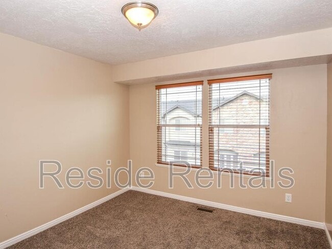 Building Photo - 537 W 1570 N