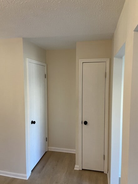 Building Photo - 5662 Running Brook Rd