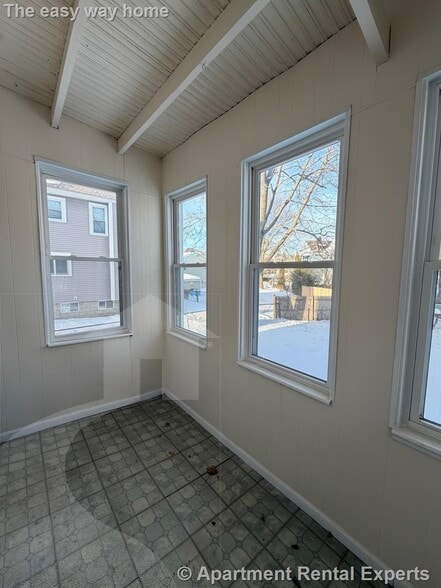 Building Photo - 44 Wilson Ave
