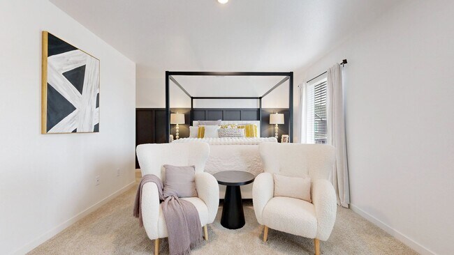Building Photo - Like New Home W/ 3 Bed, Office, & Loft
