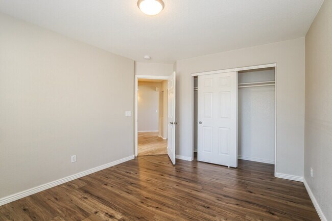 Building Photo - 3430 N Saffron