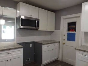 Building Photo - 7619 Ilex St