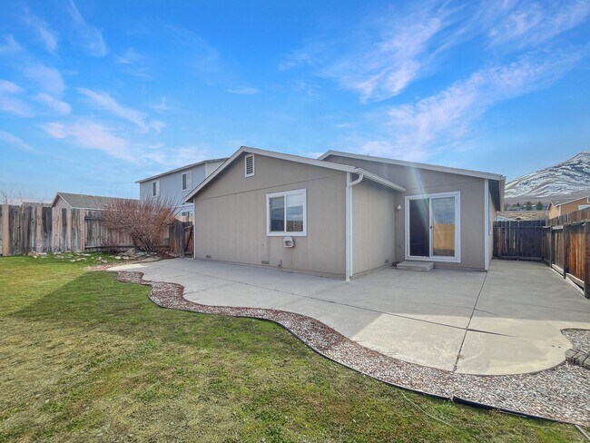 Building Photo - BIG VALUE small price