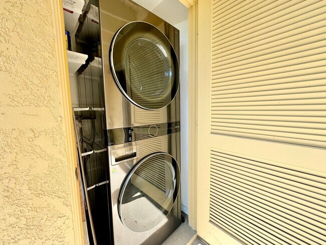 Building Photo - Beautiful 1Bd/1Ba Unit With An Upgraded Ba...