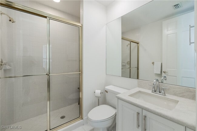 Building Photo - 233 Colonade Cir