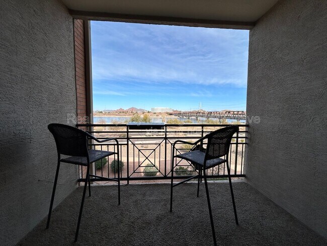Building Photo - 425 W Rio Salado Pkwy