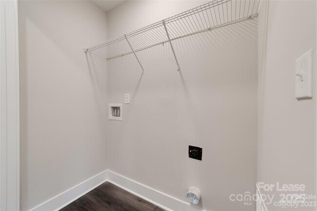 Building Photo - 609 Suttle St