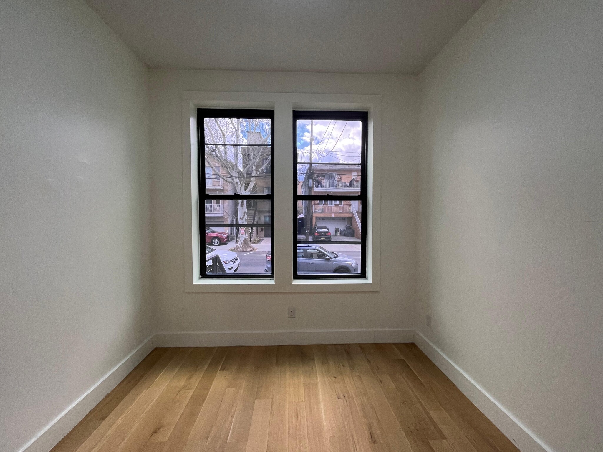 Building Photo - 51 Grace St