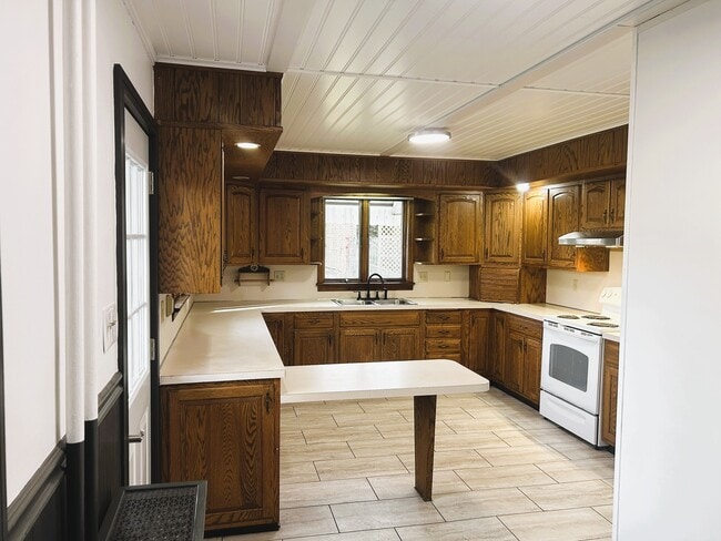 Building Photo - 241 Market St