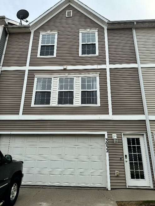 Building Photo - 3032 SW Arlan Ln