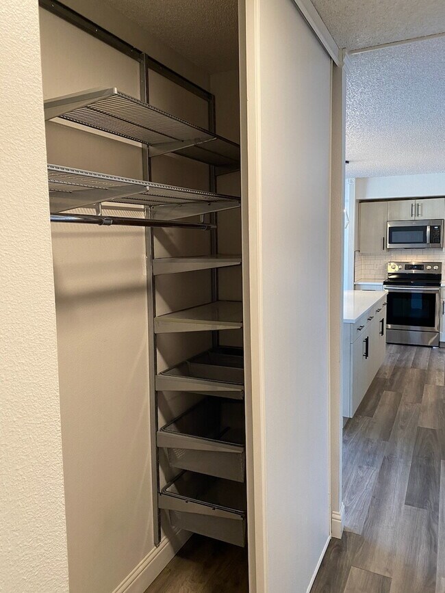 Building Photo - AVAILABLE NOW! Recently remodeled condo on Cherry Creek Trail + Move in Special!