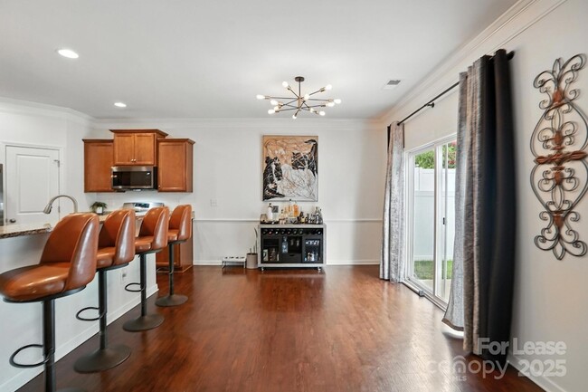 Building Photo - 3827 Ernie Dr