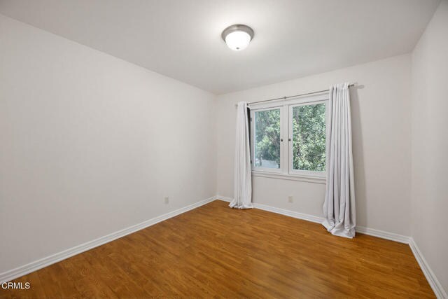 Building Photo - 900 E Glenoaks Blvd