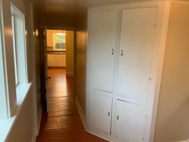 Building Photo - 3056-04 - MSF Properties