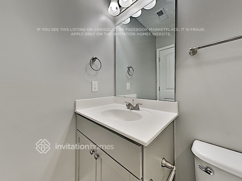 Building Photo - 841 Stable Fern Dr