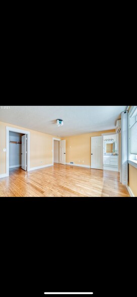 Building Photo - 3062 NW Kelly Hill Ct