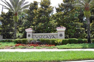 Building Photo - Lovely Townhouse in Vizcaya