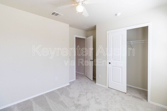 Building Photo - 1704 Sand Hills Dr