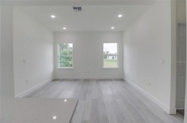 Building Photo - 14908 SW 63rd Ct