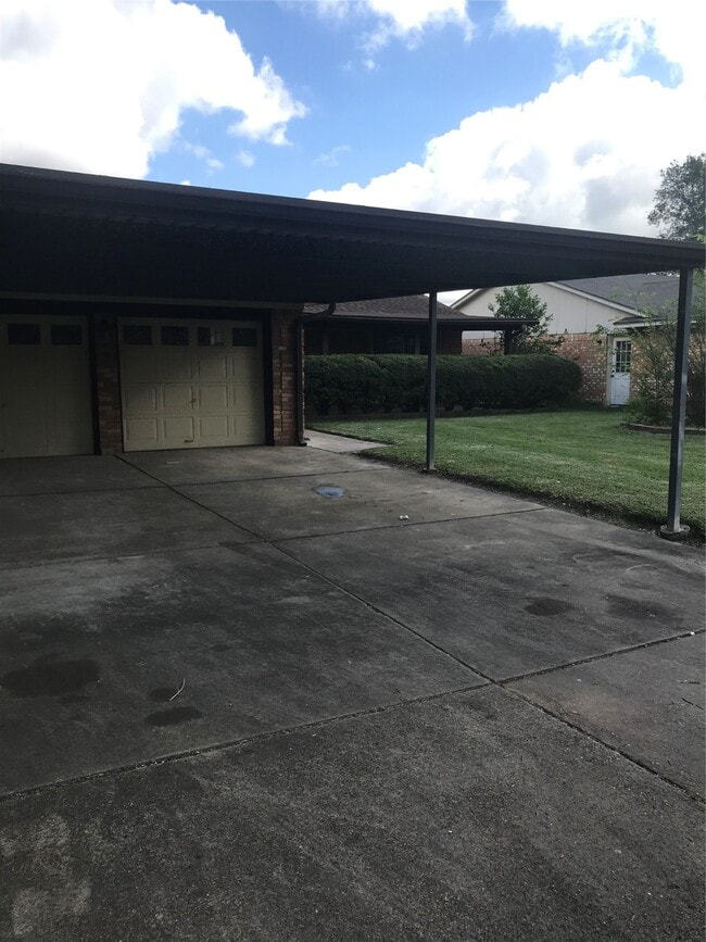 Building Photo - 121 La Laja Dr
