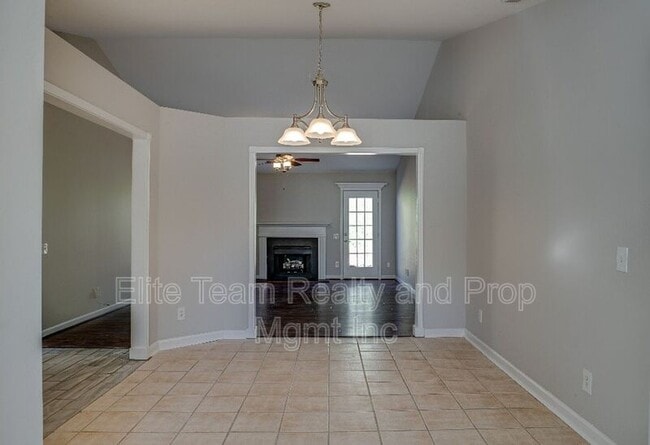 Building Photo - 2132 Mallard Woods Pl