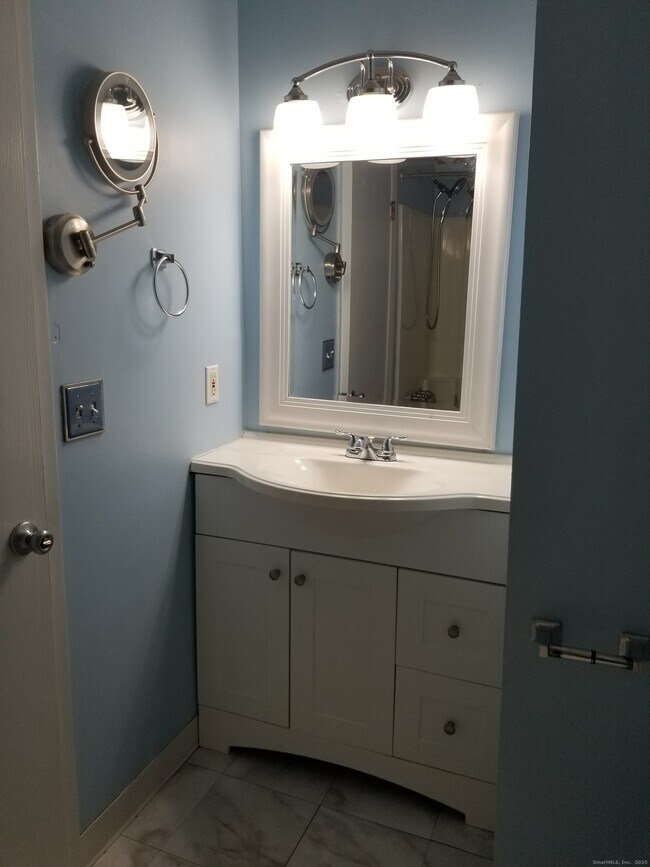 Building Photo - 1 Abbott Rd