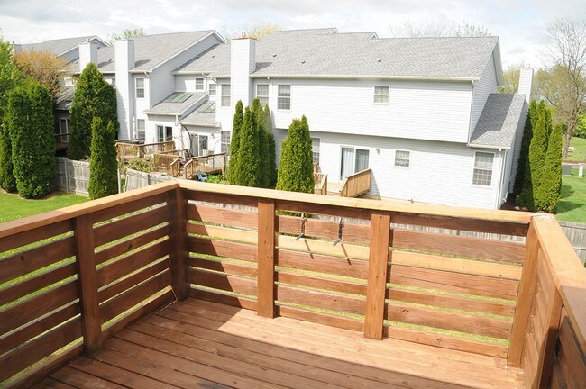 Rear Deck - 3143 Shellers Bend