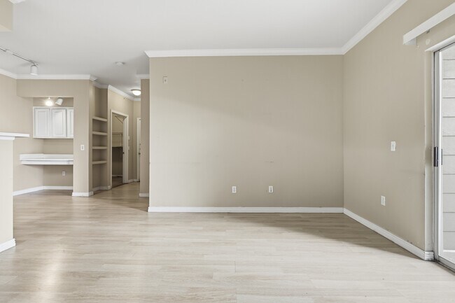 Building Photo - 7438 S Quail Cir