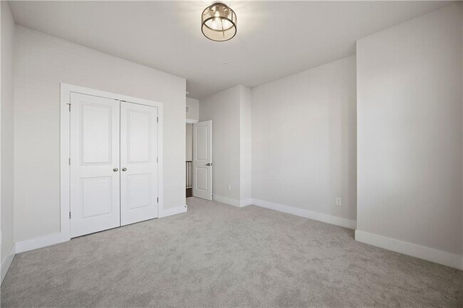 Building Photo - 1244 Winterhaven Dr