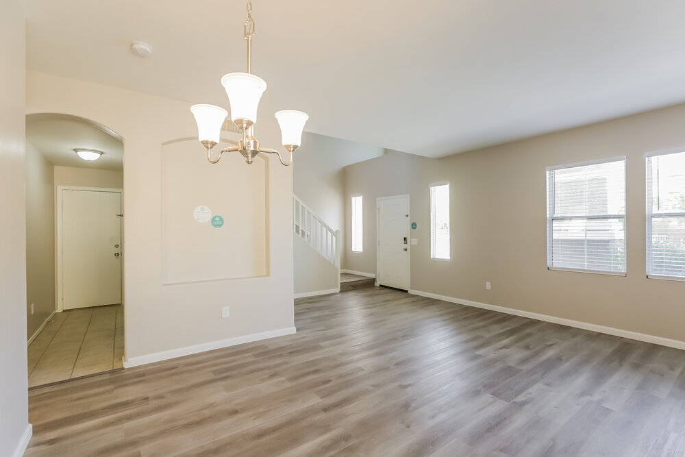 Building Photo - 7218 S 39th Dr