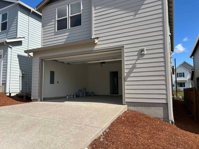 Building Photo - 15271 SW 168th Ave
