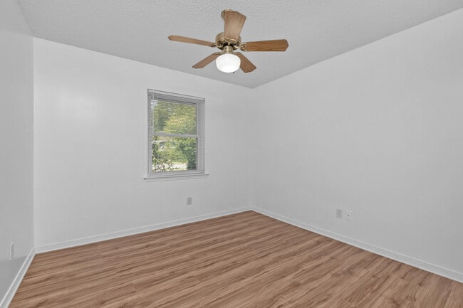 Building Photo - 5229 Compass Ct