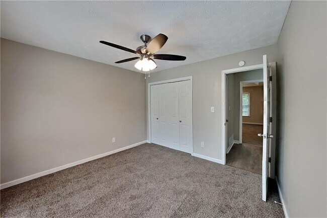 Building Photo - 170 Sterling Dr