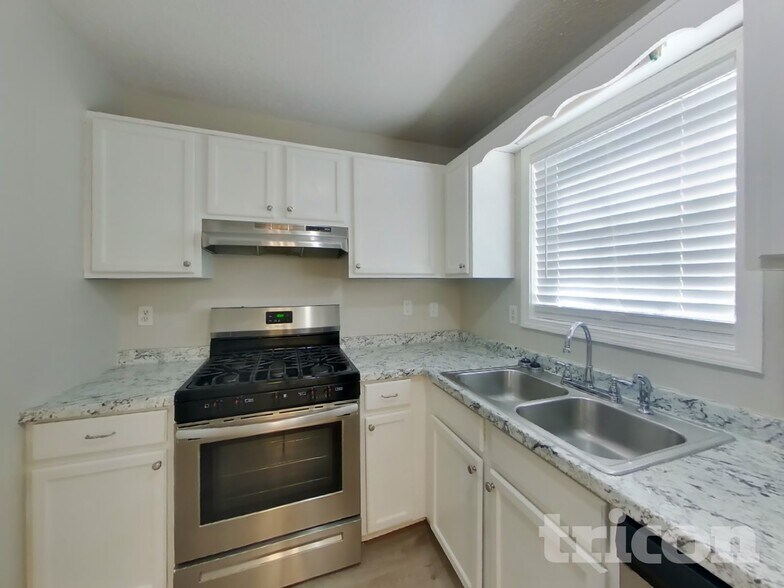 Building Photo - 204 Campbell Dr