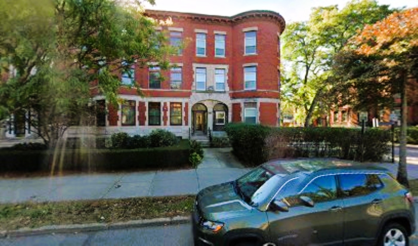 Building Photo - 1874 Beacon St