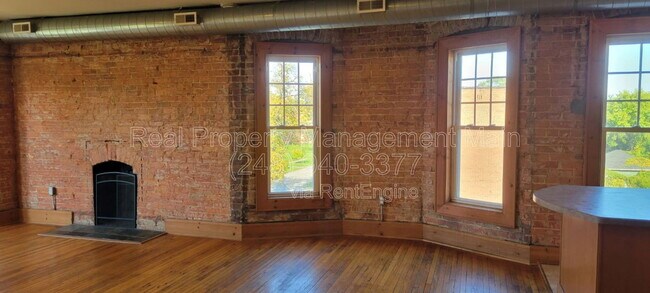 Building Photo - 50 Westminster St