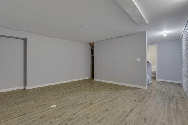 Building Photo - 1701 Marigold St