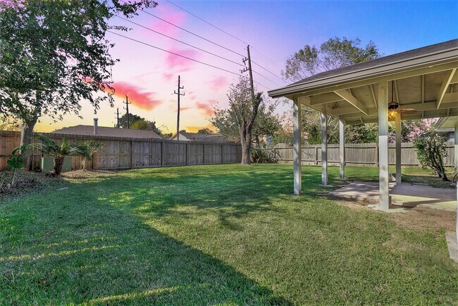 Building Photo - 1014 Woodbridge Ave