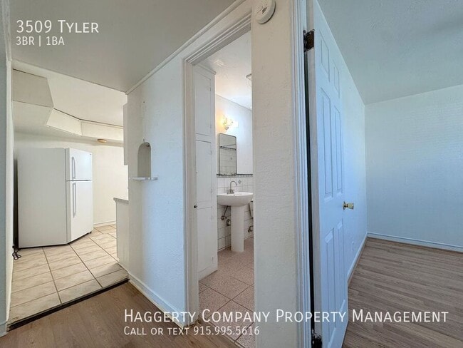 Building Photo - 3509 Tyler-