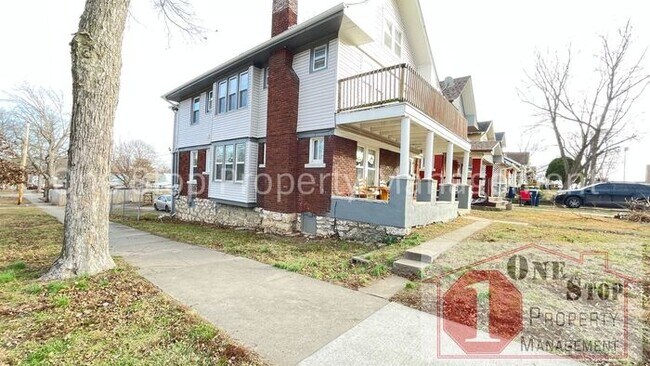 Building Photo - Beautiful 3 Bedroom 1 Bathroom Home in Kansas City!