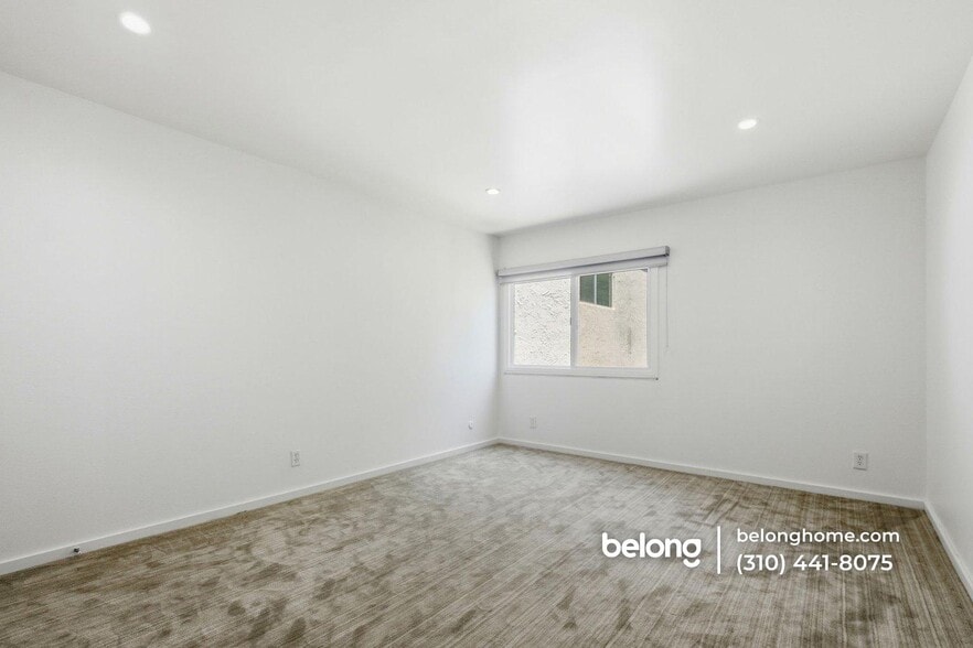 Building Photo - 5950 Canterbury Dr