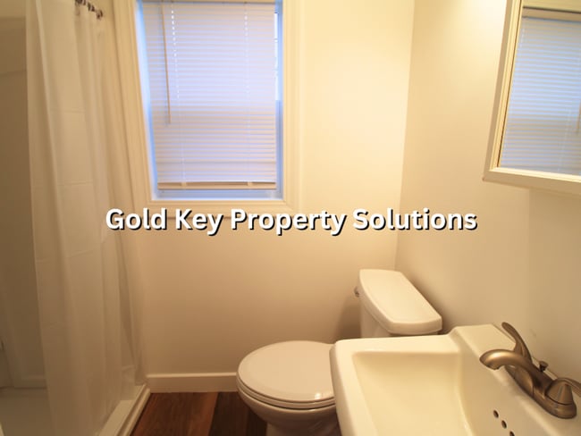 Building Photo - 4105 Main St