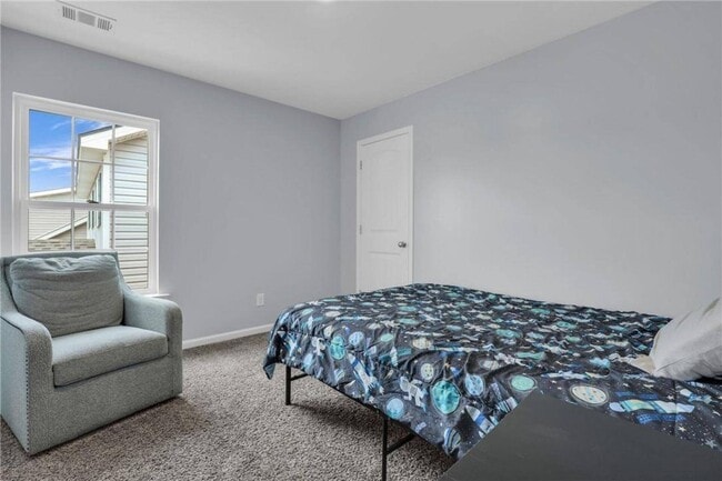 Building Photo - Modern 4 Bedroom South Savannah Home with ...