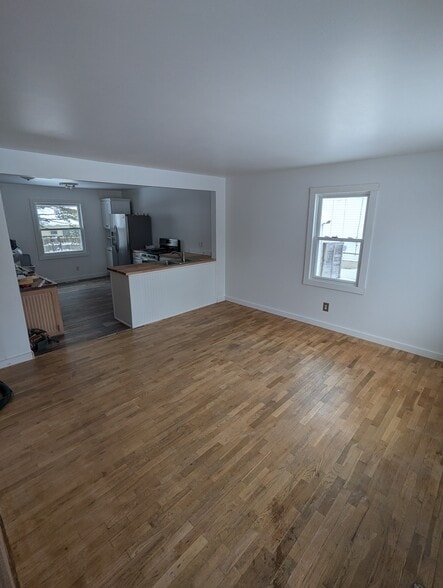 Building Photo - 4527 Hanover Ave