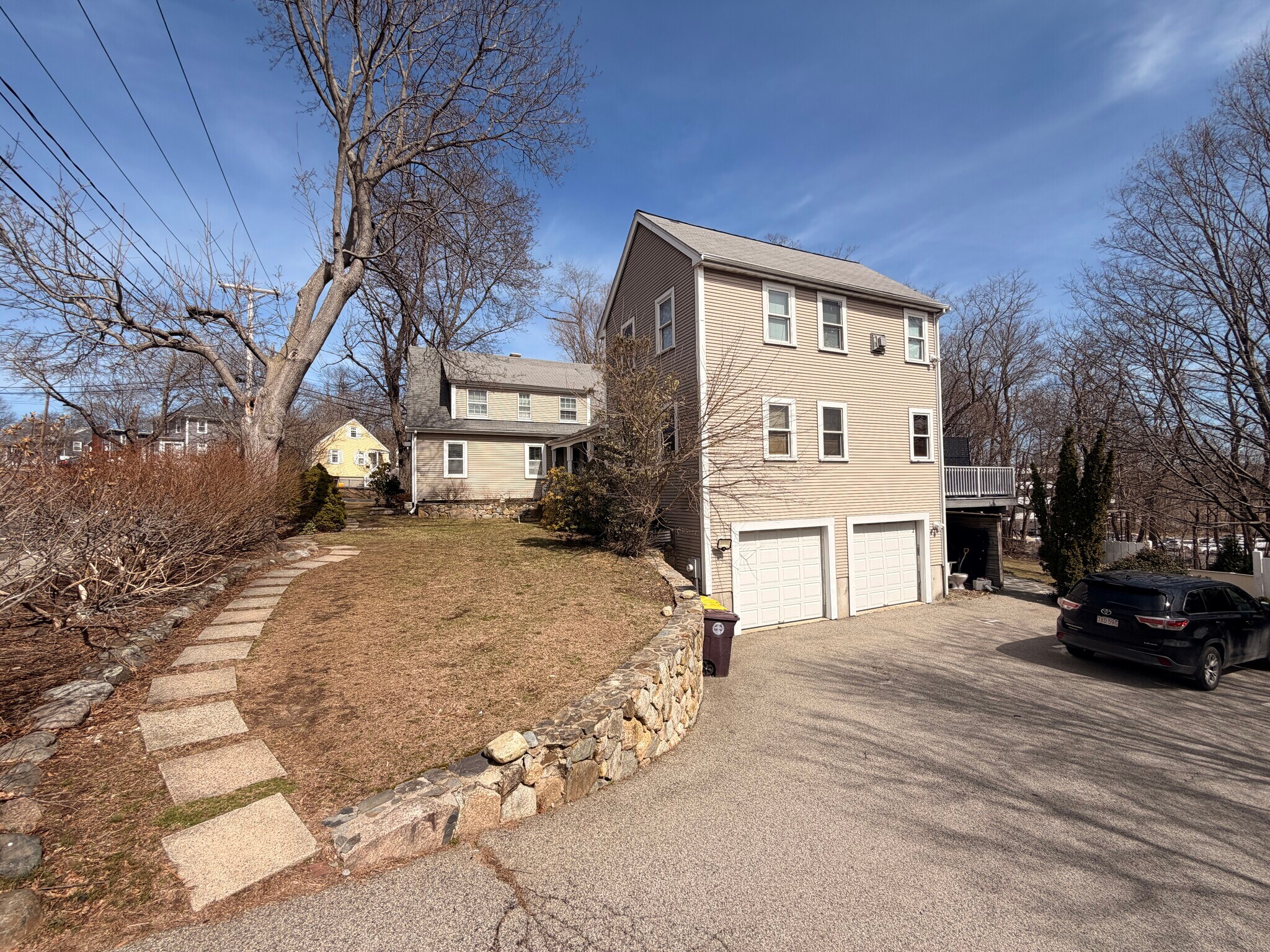 Building Photo - 532 East St