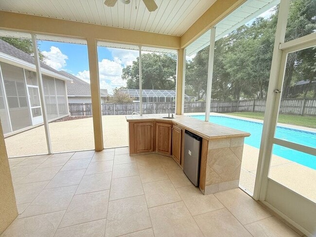 Building Photo - 4157 Castle Gate Dr