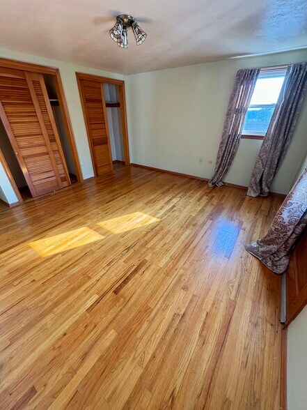 Building Photo - 229 Osceola Dr