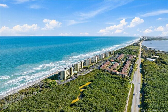 Building Photo - 7370 S Ocean Dr