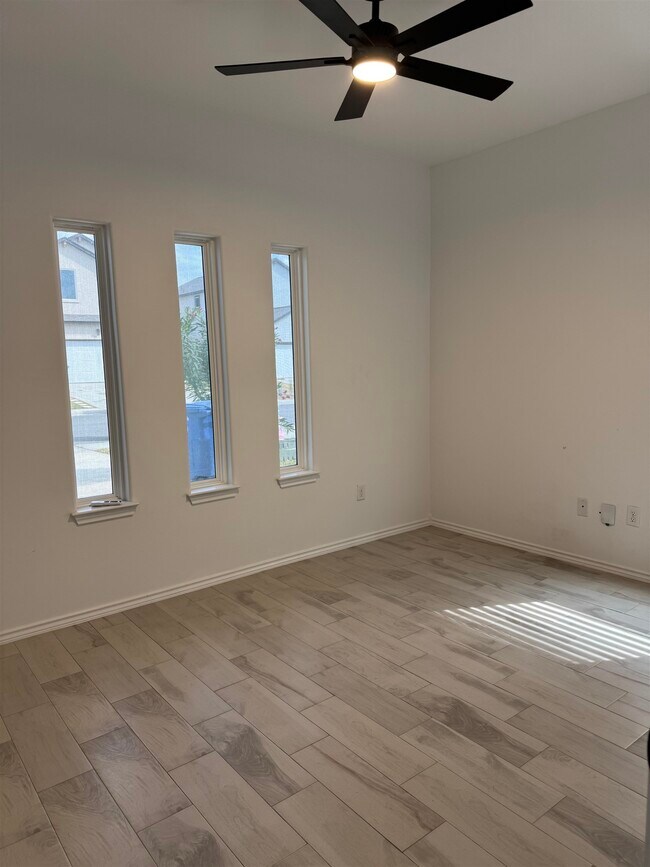 Building Photo - 4214 Gavilan Dr